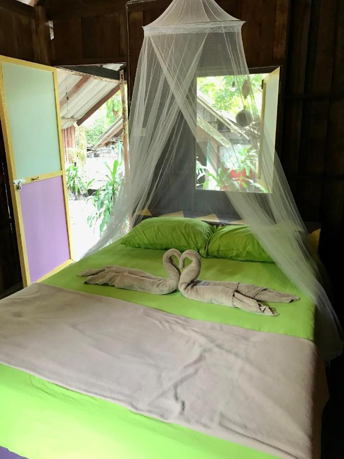 Rasta Baby Bar & Bungalows - Suitable For Young Travelers Koh Phayam Exteriér fotografie