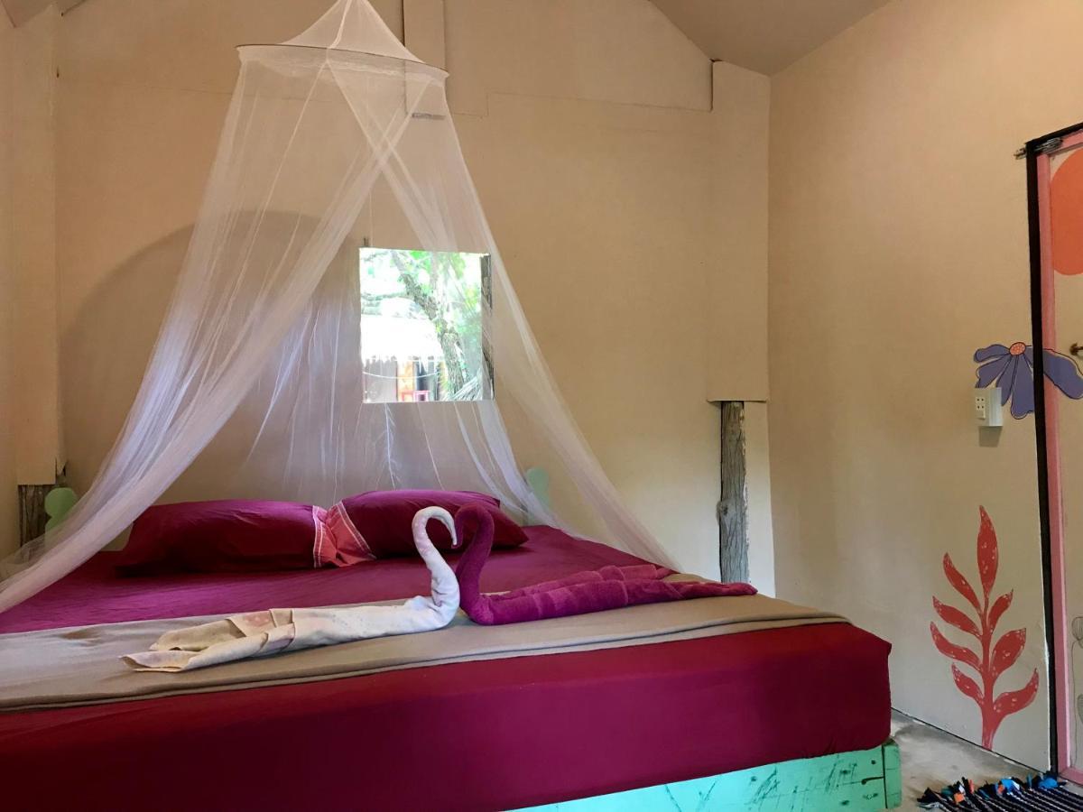 Rasta Baby Bar & Bungalows - Suitable For Young Travelers Koh Phayam Exteriér fotografie