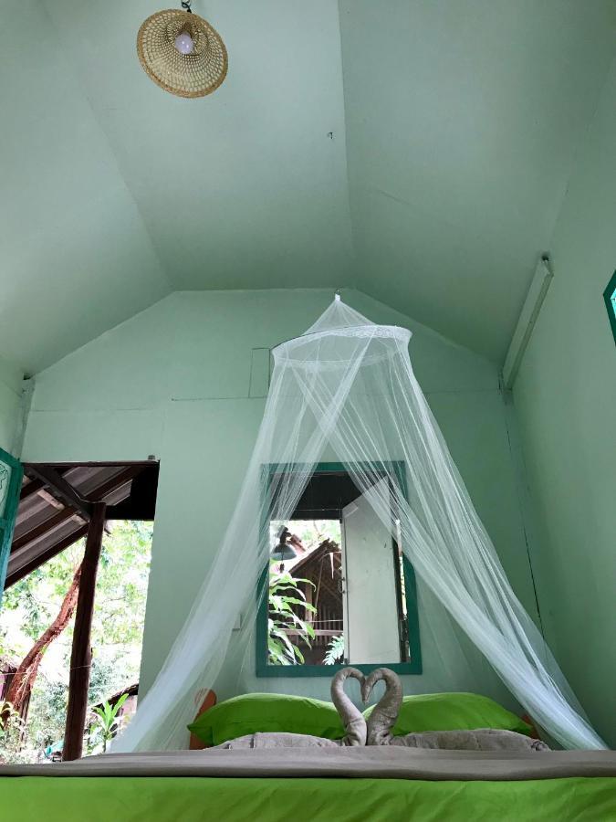Rasta Baby Bar & Bungalows - Suitable For Young Travelers Koh Phayam Exteriér fotografie