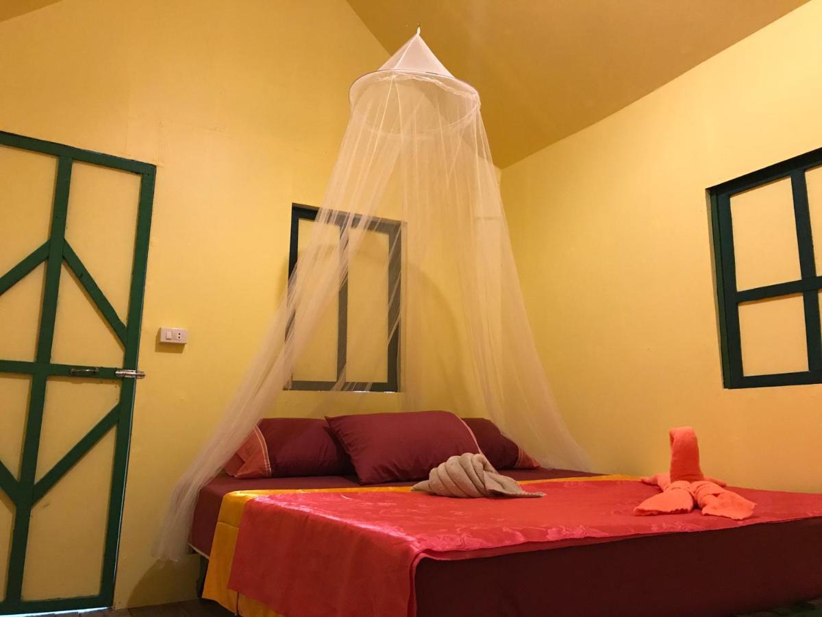 Rasta Baby Bar & Bungalows - Suitable For Young Travelers Koh Phayam Exteriér fotografie